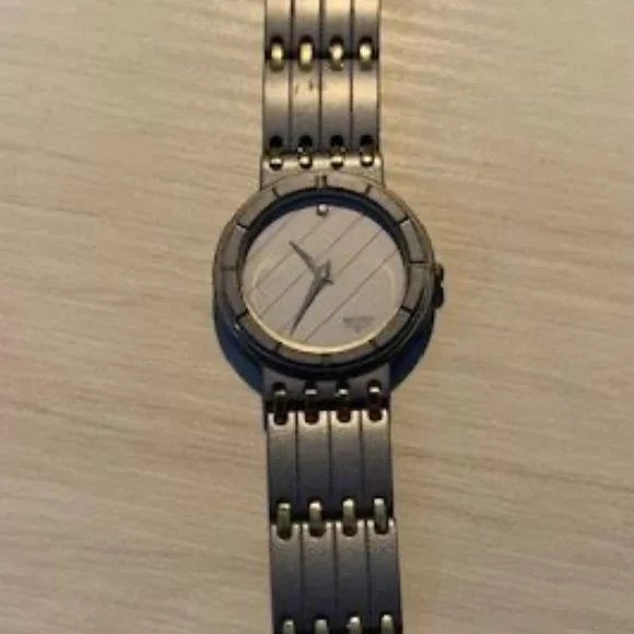 LIKE NEW! Men's Seiko Quartz Silver Matt Finish/Two Tone Gold/Stainless Watch - Picture 11 of 11